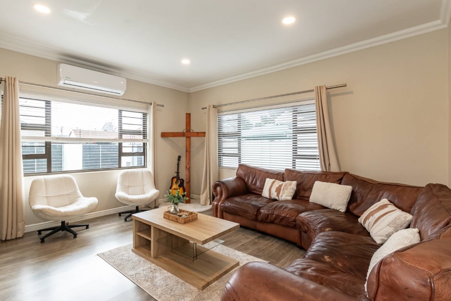 3 Bedroom Property for Sale in Plumstead Western Cape